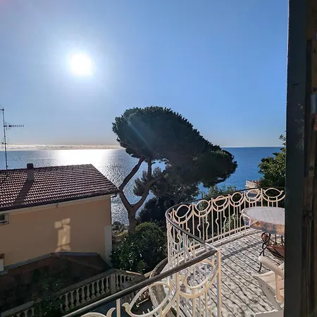 Meine Sonne Riviera, Storico Con Vista Mare, Terrazzo E Parcheggio 因佩里亚